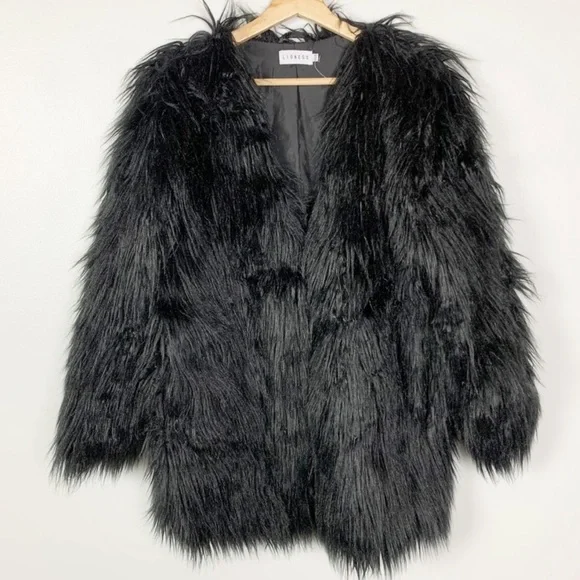 ❣️HOST PICK❣️ December’s Best Dressed Party! - Picture 2 of 6